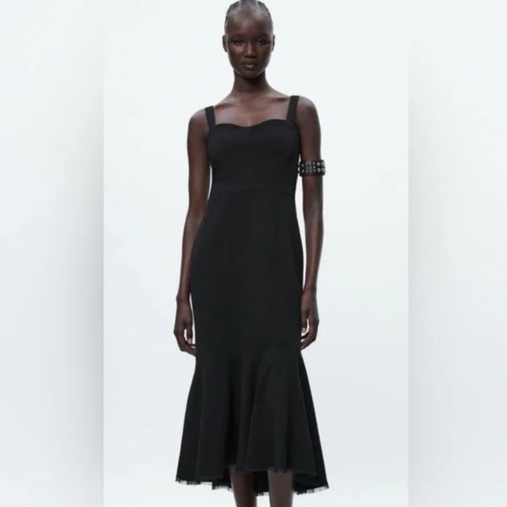 3/$15 Zara Black Sweetheart Sheath Midi Dress